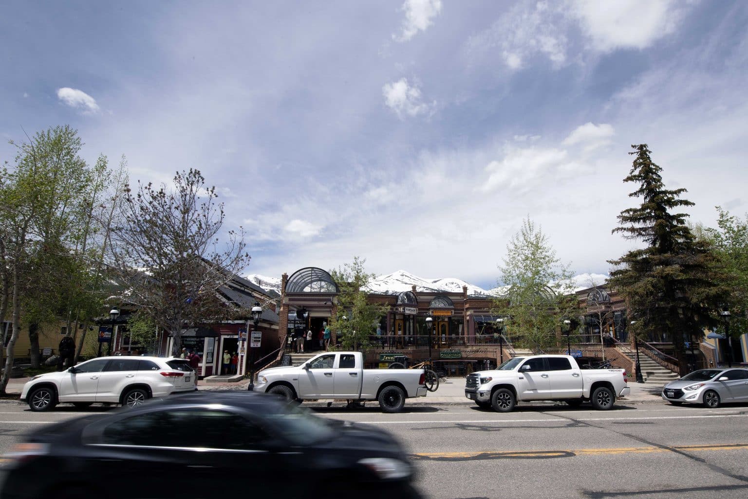 In bid to expand transit, Breckenridge launches electric vehicle sharing program